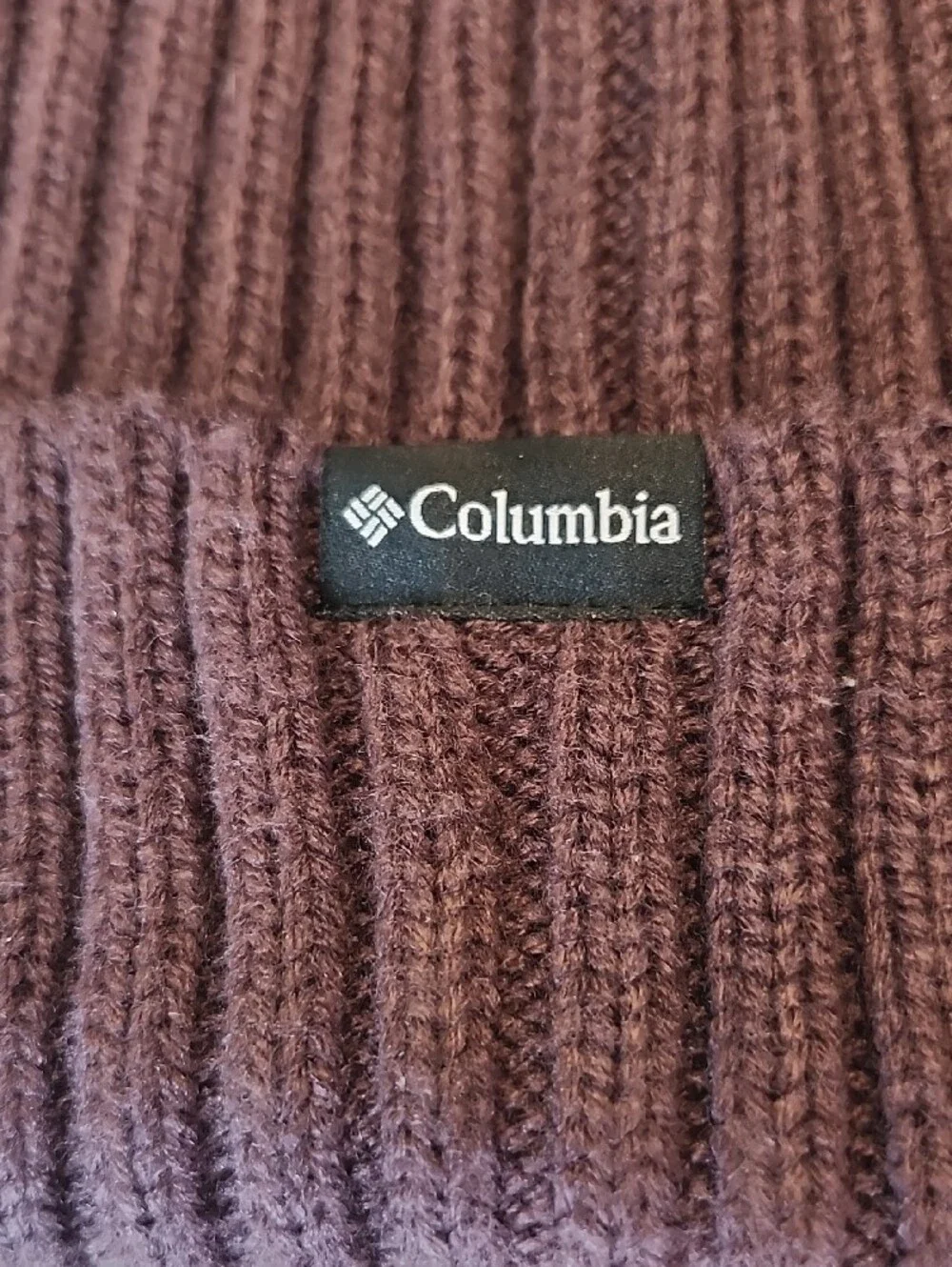 Columbia Women's Winter Blur Ribbed Pom Pom Beanie - Burgundy / Plum